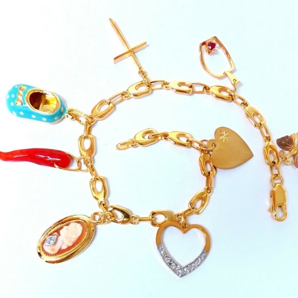 Eight Charms Link Bracelet 14kt gold 7.5 inch 14gm